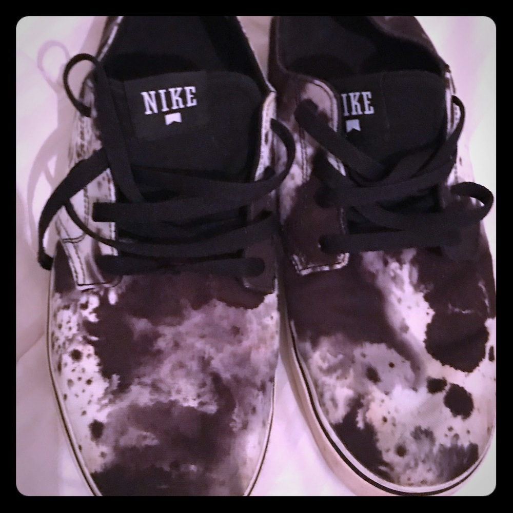 Men’s Nike Speckled Sneakers